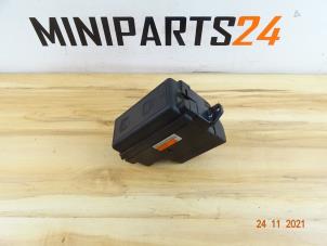 Używane Skrzynka bezpieczników Mini Clubman (R55) 1.6 Cooper D Cena € 41,65 Z VAT oferowane przez Miniparts24 - Miniteile24 GbR