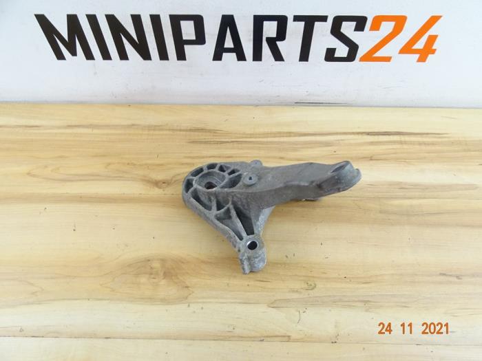 Gearbox mount from a MINI Clubman (R55) 1.6 Cooper D 2012