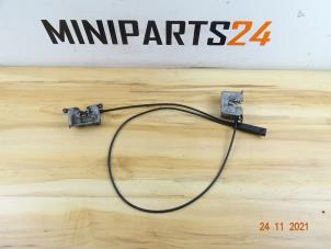 Used Bonnet lock mechanism Mini Clubman (R55) 1.6 Cooper D Price € 47,60 Inclusive VAT offered by Miniparts24 - Miniteile24 GbR