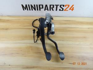 Używane Zestaw pedalów Mini Mini (R56) 1.6 16V John Cooper Works Cena € 89,25 Z VAT oferowane przez Miniparts24 - Miniteile24 GbR