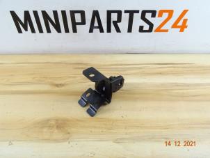 Used Rear seat lock Mini Mini Cooper S (R53) 1.6 16V Price € 47,48 Inclusive VAT offered by Miniparts24 - Miniteile24 GbR