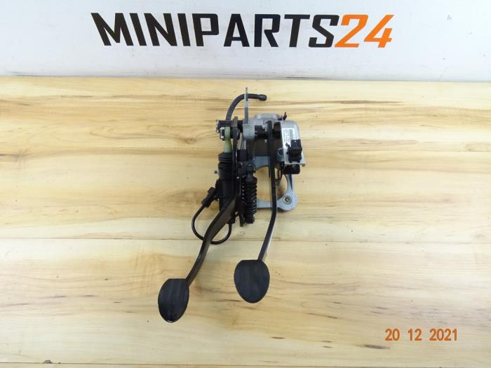 Gebrauchte Pedale Set Mini Mini (R56) 1.6 16V Cooper S Preis € 35,70 Mit Mehrwertsteuer angeboten von Miniparts24