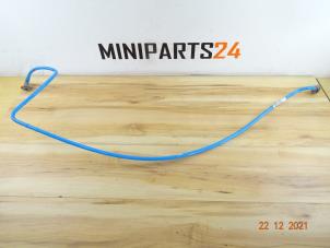 Używane Przewód paliwowy Mini Cooper Cena € 89,25 Z VAT oferowane przez Miniparts24 - Miniteile24 GbR