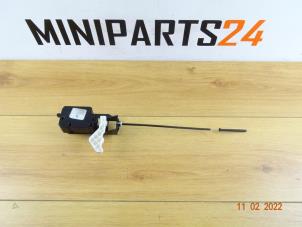 Used Tank flap lock motor BMW Mini One/Cooper (R50) 1.6 16V One Price € 29,75 Inclusive VAT offered by Miniparts24 - Miniteile24 GbR