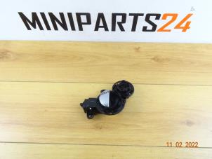 Used Door handle 2-door, left BMW Mini One/Cooper (R50) 1.6 16V One Price € 35,70 Inclusive VAT offered by Miniparts24 - Miniteile24 GbR