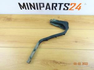 Used Bonnet Hinge BMW Mini One/Cooper (R50) 1.6 16V Cooper Price € 29,75 Inclusive VAT offered by Miniparts24 - Miniteile24 GbR
