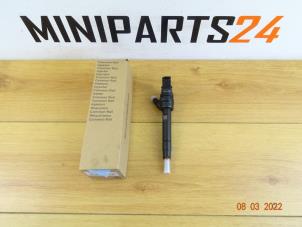 Revisado Inyector (diésel) Mini Mini (R56) 1.6 Cooper D 16V Precio € 148,75 IVA incluido ofrecido por Miniparts24 - Miniteile24 GbR