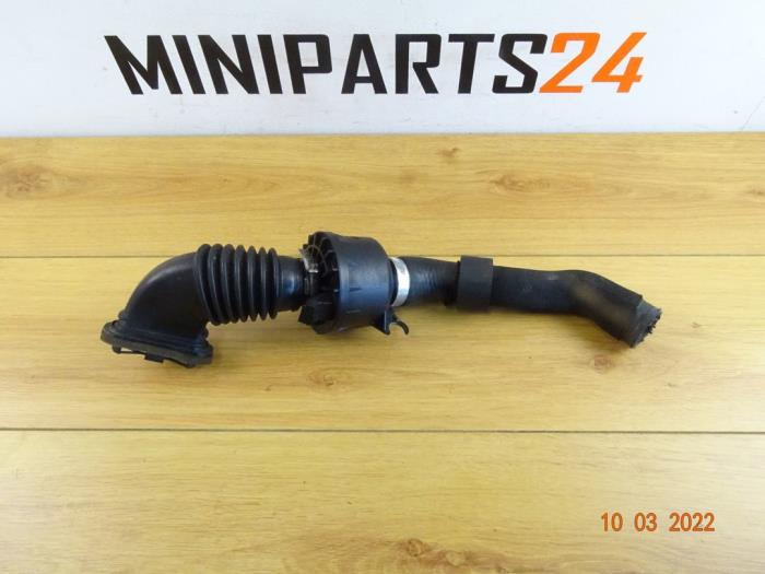 Begagnade Lufttratt Mini Mini (R56) 1.6 16V Cooper S Pris € 71,40 Inklusive moms erbjuds av Miniparts24
