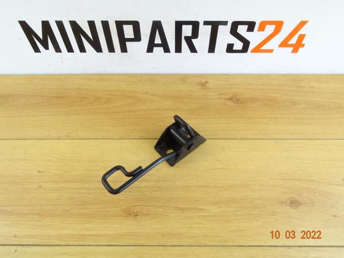Begagnade Baksäteslås BMW Mini (R50/53) 1.6 16V Cooper Pris € 22,02 Inklusive moms erbjuds av Miniparts24