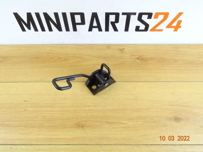 Begagnade Baksäteslås BMW Mini (R50/53) 1.6 16V Cooper Pris € 22,02 Inklusive moms erbjuds av Miniparts24