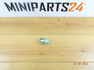 Używane Czujnik (pozostale) Mini Mini (R56) 1.6 16V Cooper Cena € 17,85 Z VAT oferowane przez Miniparts24 - Miniteile24 GbR