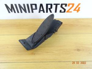 Used Accelerator pedal module Mini Mini (R56) 1.6 16V Cooper Price € 65,45 Inclusive VAT offered by Miniparts24 - Miniteile24 GbR