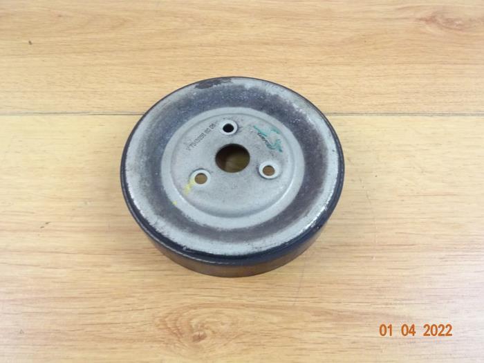 Water pump pulley from a MINI Mini (R56) 1.6 16V Cooper S 2008