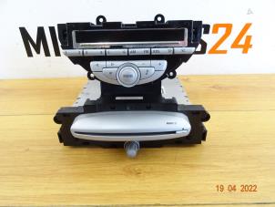 Gebrauchte Radio CD Spieler Mini Mini (R56) 1.4 16V One Preis € 148,75 Mit Mehrwertsteuer angeboten von Miniparts24 - Miniteile24 GbR