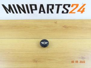 Used Hub cap Mini Mini (R56) 1.4 16V One Price € 14,88 Inclusive VAT offered by Miniparts24 - Miniteile24 GbR