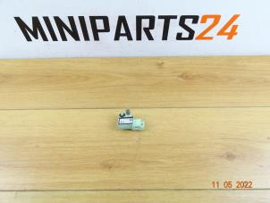 Używane Czujnik (pozostale) Mini Mini (R56) 1.4 16V One Cena € 17,85 Z VAT oferowane przez Miniparts24 - Miniteile24 GbR