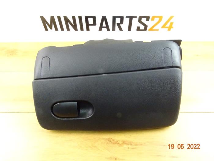 Begagnade Handskfack Mini ONE Pris € 53,55 Inklusive moms erbjuds av Miniparts24