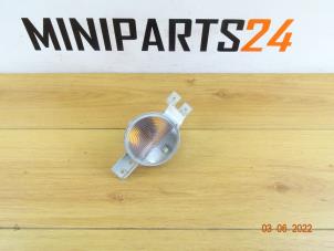 Usados Cristal de intermitente izquierda Mini Mini Cooper S (R53) 1.6 16V Precio € 29,75 IVA incluido ofrecido por Miniparts24 - Miniteile24 GbR