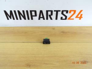 Used Convertible roof controller Mini Cooper S Price € 26,78 Inclusive VAT offered by Miniparts24 - Miniteile24 GbR
