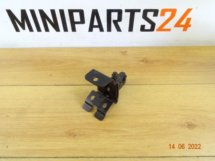 Begagnade Baksäteslås Mini Cooper S Pris € 47,48 Inklusive moms erbjuds av Miniparts24