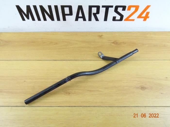 Begagnade Oljepåfyllningsrör BMW Mini (R50/53) 1.6 16V Cooper Pris € 29,75 Inklusive moms erbjuds av Miniparts24