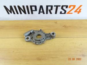 Used Oil pump Mini Mini Cooper S (R53) 1.6 16V Price € 77,35 Inclusive VAT offered by Miniparts24 - Miniteile24 GbR