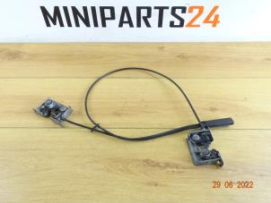 Usados Mecanismo de cerradura de capó Mini Mini (R56) 1.6 Cooper D 16V Precio € 53,55 IVA incluido ofrecido por Miniparts24 - Miniteile24 GbR