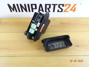 Używane Skrzynka bezpieczników Mini Mini (R56) 1.6 Cooper D 16V Cena € 41,65 Z VAT oferowane przez Miniparts24 - Miniteile24 GbR