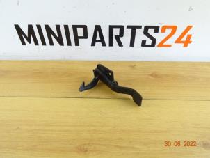 Used Bonnet Hinge Mini Countryman (R60) 1.6 16V Cooper S ALL4 Price € 44,63 Inclusive VAT offered by Miniparts24 - Miniteile24 GbR