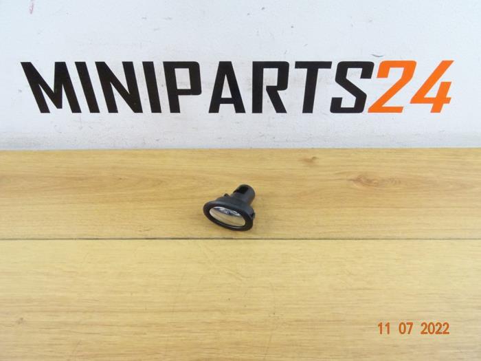 Używane Przelacznik (rózne) Mini Mini (R56) 1.6 16V Cooper Cena € 17,85 Z VAT oferowane przez Miniparts24