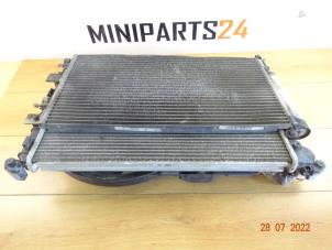 Usados Juego de refrigerador Mini Mini Cooper S (R53) 1.6 16V Precio € 208,25 IVA incluido ofrecido por Miniparts24 - Miniteile24 GbR