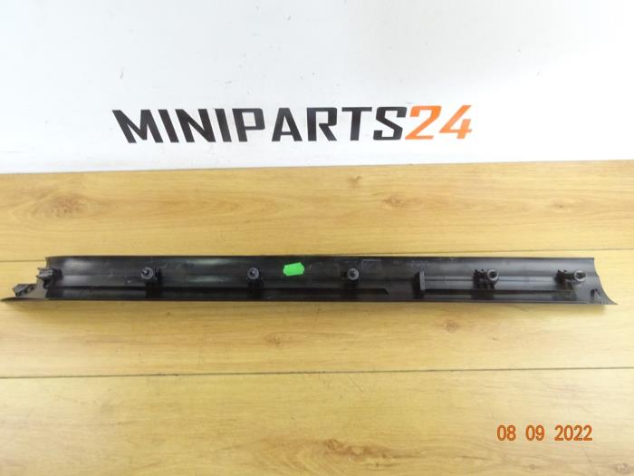 Door sill right from a MINI Mini (F56) 1.5 12V Cooper D 2014