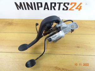 Gebrauchte Pedale Set Mini Mini Open (R57) 1.6 16V John Cooper Works Preis € 89,25 Mit Mehrwertsteuer angeboten von Miniparts24 - Miniteile24 GbR
