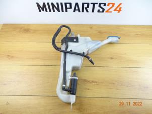 Usagé Réservoir lave-glace avant Mini Cooper S Prix € 47,60 Prix TTC proposé par Miniparts24 - Miniteile24 GbR
