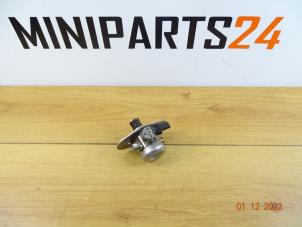 Usagé Pompe haute pression Mini Mini (F56) 1.5 12V Cooper Prix € 178,50 Prix TTC proposé par Miniparts24 - Miniteile24 GbR