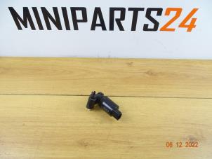 Used Windscreen washer pump Mini Mini (R56) 1.6 16V Cooper S Price € 29,75 Inclusive VAT offered by Miniparts24 - Miniteile24 GbR