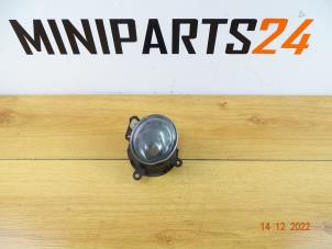 Used Fog light, front right Mini Mini Cooper S (R53) 1.6 16V Price € 23,80 Inclusive VAT offered by Miniparts24 - Miniteile24 GbR