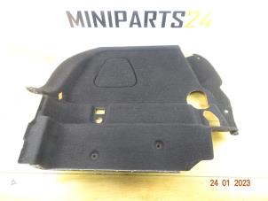 Używane Tapicerka pokrywy bagaznika lewa Mini Mini (F55) 1.2 12V One First Cena € 71,40 Z VAT oferowane przez Miniparts24 - Miniteile24 GbR
