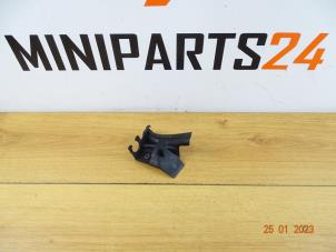 Used Support (miscellaneous) Mini Mini (F55) 1.2 12V One First Price € 23,80 Inclusive VAT offered by Miniparts24 - Miniteile24 GbR