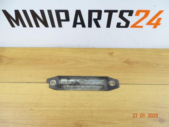 Barre de suspension arrière d'un MINI Mini (F55) 1.2 12V One First 2015