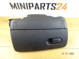 Gebrauchte Handschuhfach Mini Mini (F55) 1.2 12V One First Preis € 59,50 Mit Mehrwertsteuer angeboten von Miniparts24 - Miniteile24 GbR