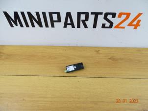Gebrauchte Antenne (sonstige) Mini Mini (F55) 1.2 12V One First Preis € 41,65 Mit Mehrwertsteuer angeboten von Miniparts24 - Miniteile24 GbR