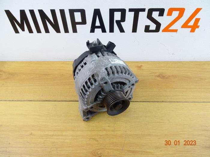 Begagnade Dynamo Mini Mini (F55) 1.2 12V One First Pris € 89,25 Inklusive moms erbjuds av Miniparts24