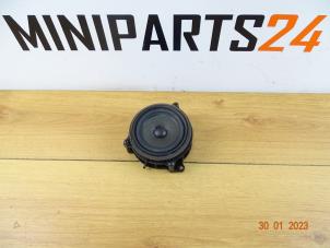 Gebrauchte Lautsprecher Mini Mini (F55) 1.2 12V One First Preis € 29,75 Mit Mehrwertsteuer angeboten von Miniparts24 - Miniteile24 GbR