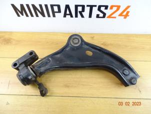 Usagé Bras de suspension avant droit Mini Clubman (R55) 1.6 Cooper D Prix € 53,55 Prix TTC proposé par Miniparts24 - Miniteile24 GbR