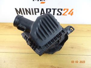 Usados Cuerpo de filtro de aire Mini Mini (F56) 2.0 16V Cooper S Precio € 119,00 IVA incluido ofrecido por Miniparts24 - Miniteile24 GbR