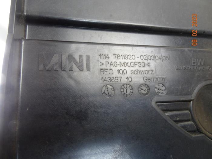 Motor Schutzblech van een MINI Clubman (R55) 1.6 Cooper D 2010