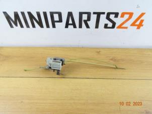 Used Tank flap lock motor Mini Clubman (R55) 1.6 Cooper D Price € 29,75 Inclusive VAT offered by Miniparts24 - Miniteile24 GbR