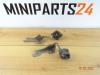 MINI Mini (R56) 1.4 16V One Exhaust bracket