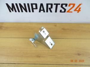 Used Support (miscellaneous) Mini Mini (F55) 1.2 12V One First Price € 23,80 Inclusive VAT offered by Miniparts24 - Miniteile24 GbR
